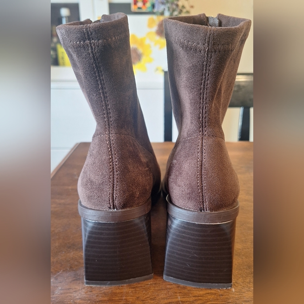 Size 8 Anne Klein Brown Suede Ankle Boots with Zipper - Picture 3 of 5